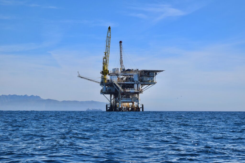 Offshore decommissioning / offshore demolition 